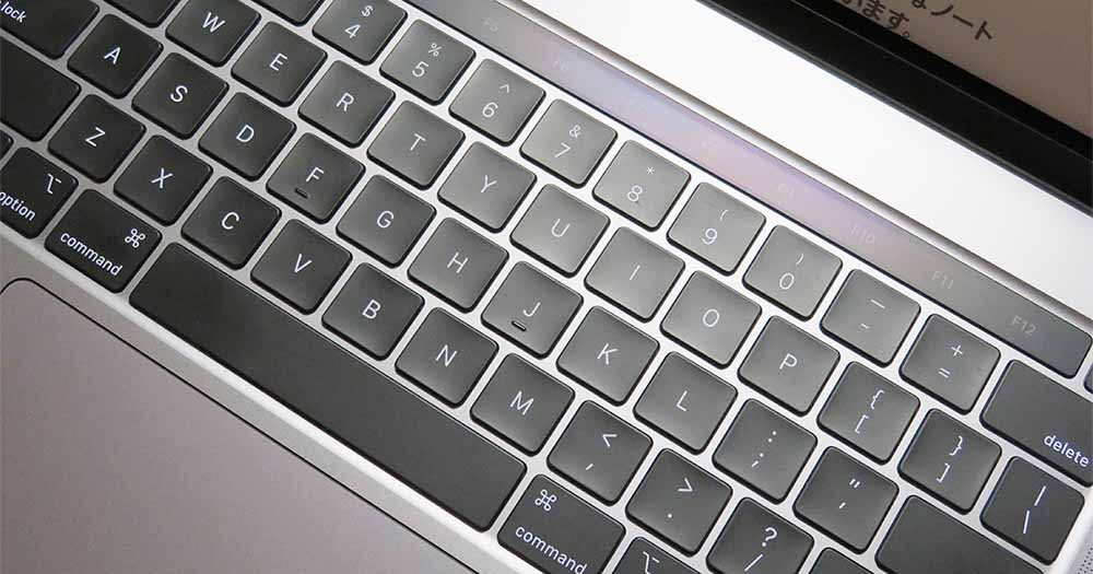 MacBook Pro 16インチのキーボード