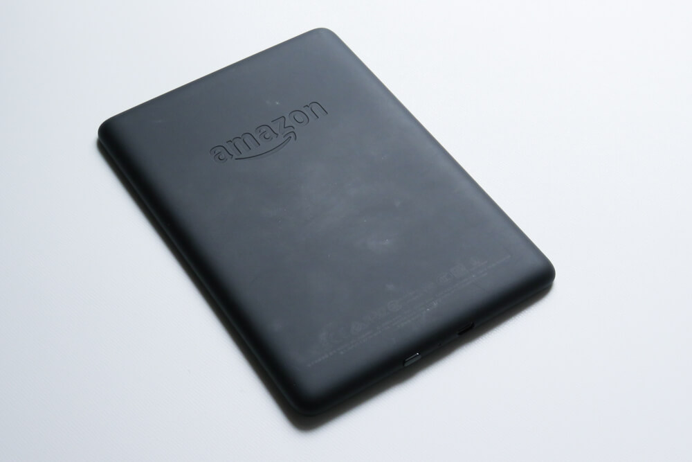 Kindle Paperwhiteの背面